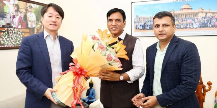 KRAFTON India CEO Sean Sohn, Head of Government Relations Vibhor Kukreti, and the Honourable Union Minister of Youth Affairs and Sports Dr. Mansukh Mandaviya