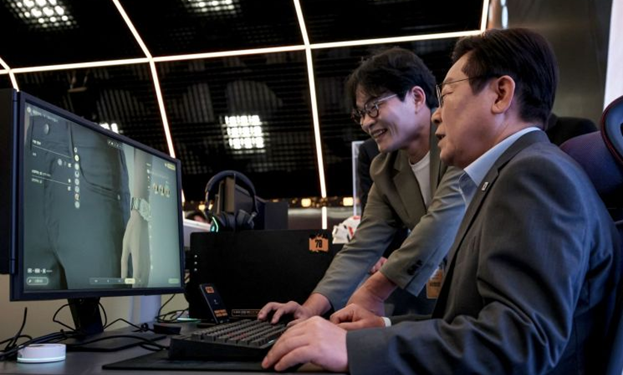 President Lee Jae Myung visits PUBG Seongsu to promote South Korean gaming industry policy reform as a cultural industry and global export driver.